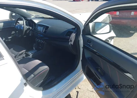 2017 Mitsubishi Lancer Le z USA, uszkodzony, nr VIN JA32U2FU6HU013809